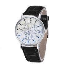 Charger l'image dans la galerie, Fashion men's leather watch 2019 simple digital engraved holiday three-eye white dial quartz wrist watch montre homme a6